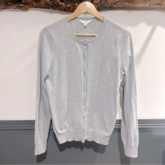 Time & Tru Gray Cardigan size M - Picture 1 of 10